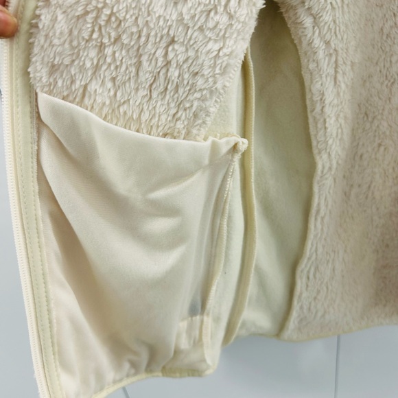 Columbia  Women’s Plush Fleece Jacket, Size XS, Cream - Picture 8 of 11